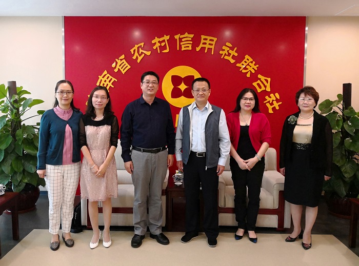双方合影留念（校长办公室供图）.jpg